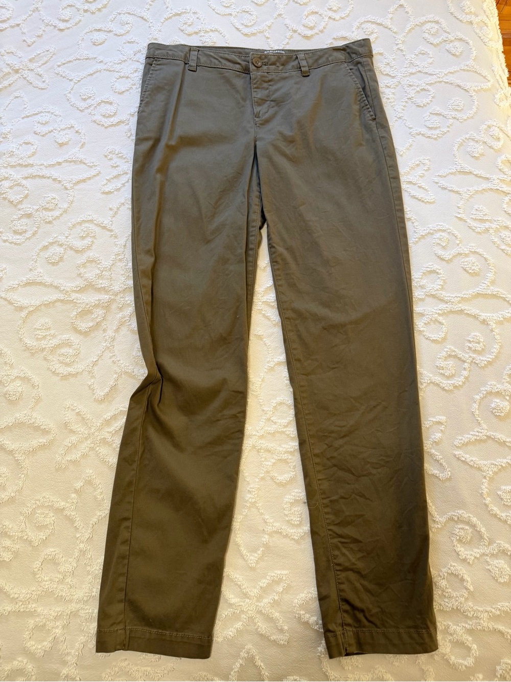 G.H. Bass & Co. Olive Green Chino Pants